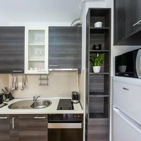 K & K With Free Garage