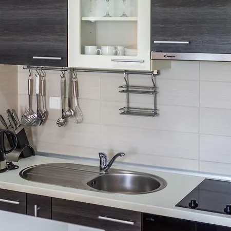 Lägenhet K & K With Free Garage Zadar