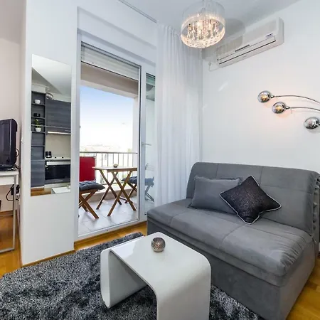 Apartmán K & K With Free Garage