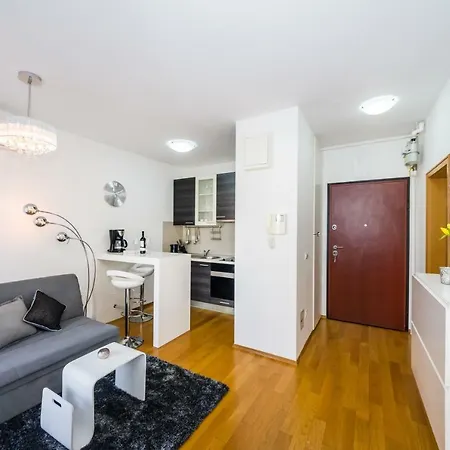 Apartmán K & K With Free Garage