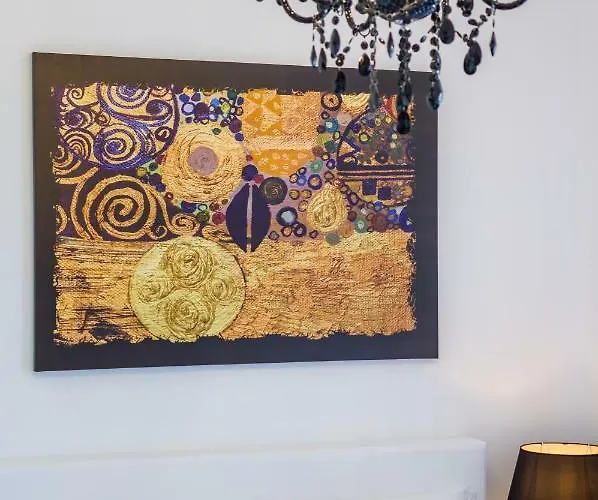 K & K With Free Garage